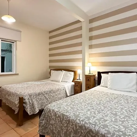 Apartamento Apartamento T1 Catraio 8a, Baixa De *